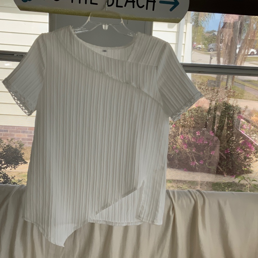 White Pleated Short Sleeve Blouse